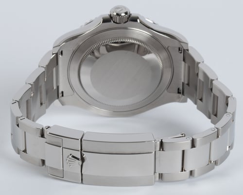 Rear / Band View of Yacht-Master 40