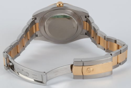 Open Clasp Shot of Datejust II