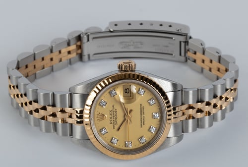 Front View of Ladies Datejust 26