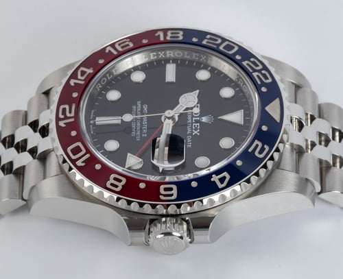 Crown Side Shot of GMT-Master II 'Pepsi'