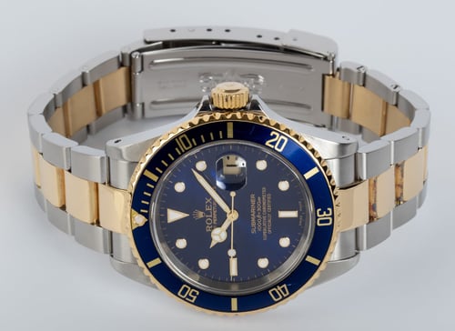 Front View of Submariner Date