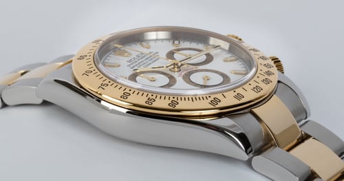 9' Side Shot of Daytona Cosmograph