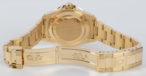 Open Clasp Shot of Submariner Date