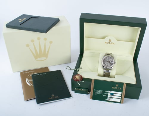 Box / Paper shot of Datejust 36