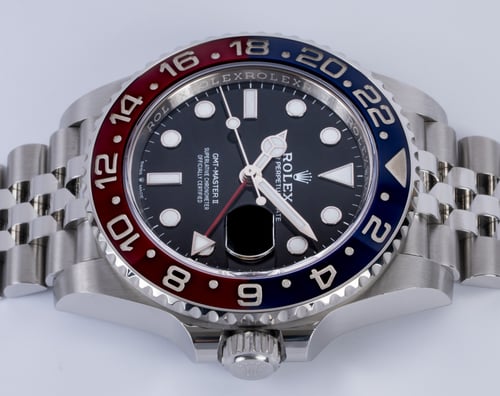 Crown Side Shot of GMT-Master II 'Pepsi'