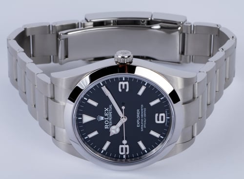 Front View of Explorer 39MM