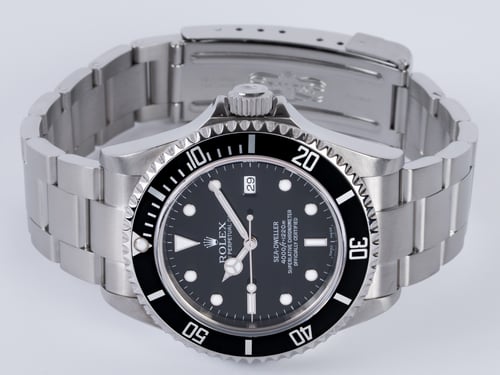 Front View of Sea-Dweller 4000