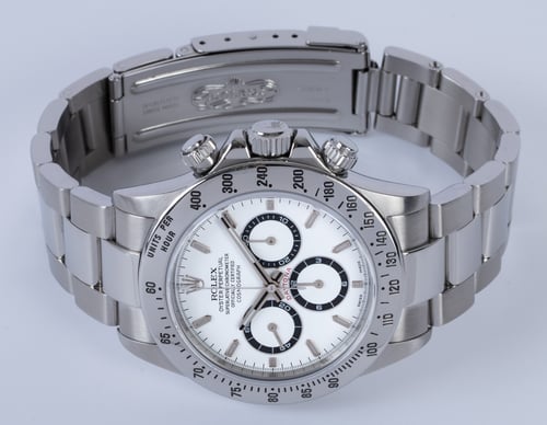Front View of Daytona Cosmograph