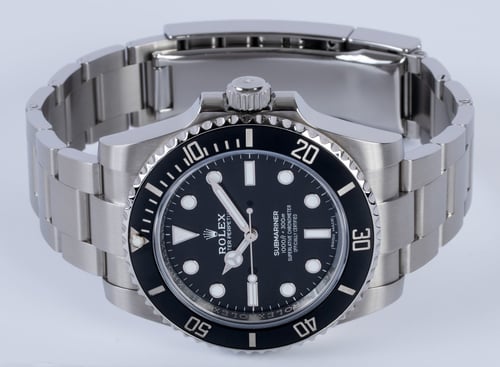 Front View of Submariner