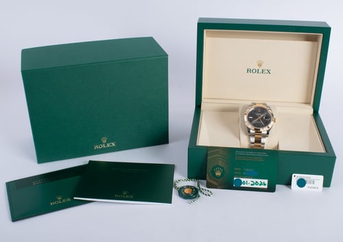 Box / Paper shot of Datejust 41 'Wimbledon'