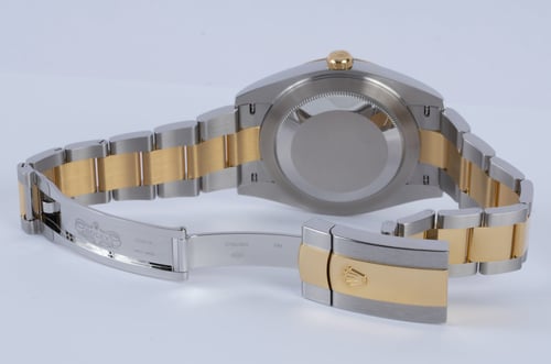 Open Clasp Shot of Datejust 41 'Wimbledon'