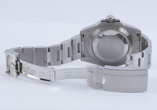 Open Clasp Shot of Submariner Date 41