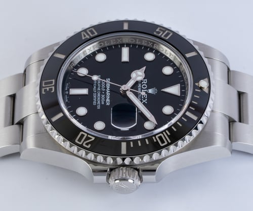 Crown Side Shot of Submariner Date 41