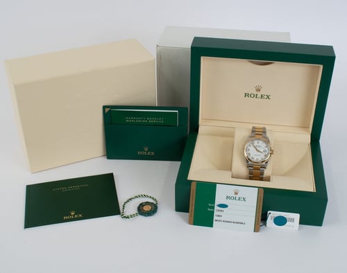 Box / Paper shot of Datejust 36