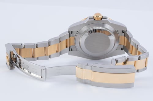 Open Clasp Shot of Submariner Date