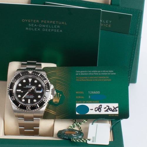 View in Box of Sea-Dweller 43mm