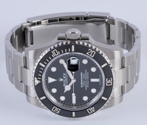 Front View of Submariner Date