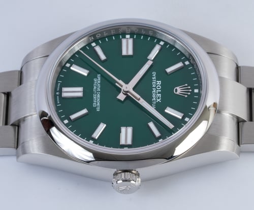 Crown Side Shot of Oyster Perpetual 41