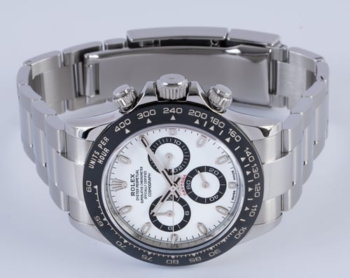 Front View of Daytona Cosmograph
