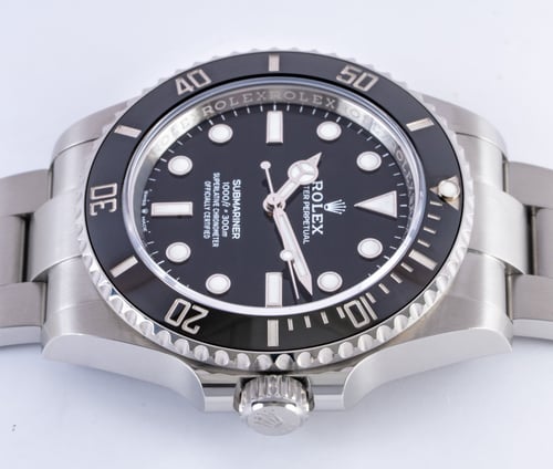 Crown Side Shot of Submariner 41