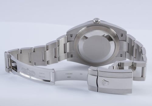 Open Clasp Shot of Datejust 41
