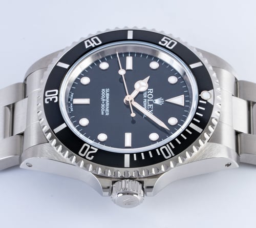 Crown Side Shot of Submariner
