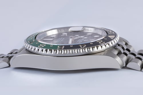 9' Side Shot of GMT-Master II 'Sprite'