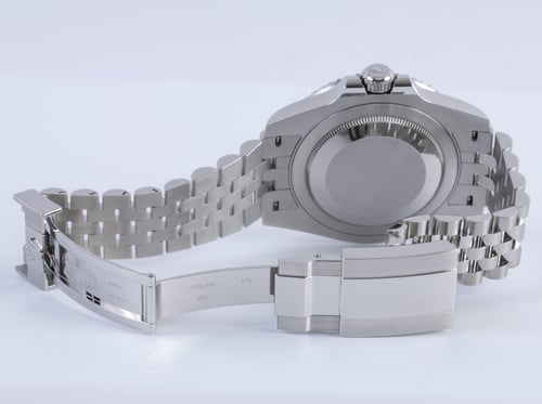 Open Clasp Shot of GMT-Master II 'Pepsi'