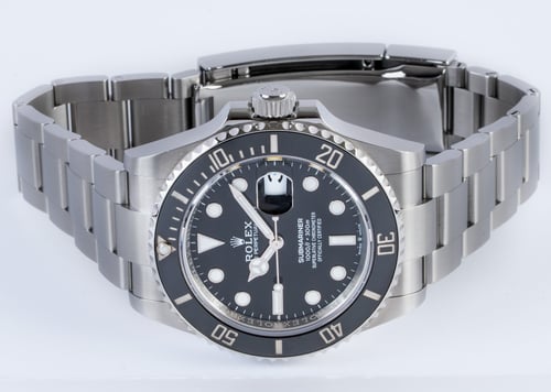 Front View of Submariner Date 41