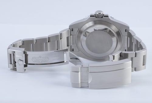 Open Clasp Shot of Submariner Date 41