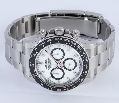 Front View of Daytona Cosmograph