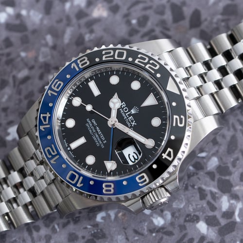 Stylied photo of  of GMT-Master II 'Batgirl'