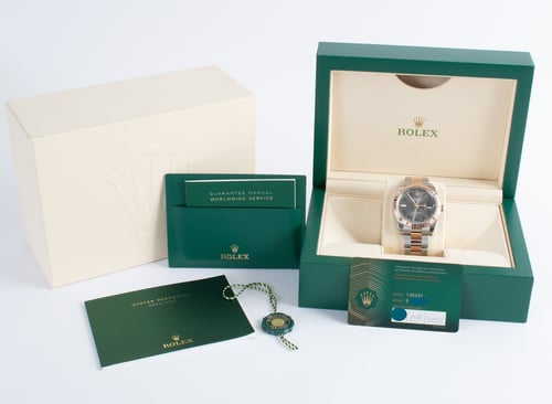 Box / Paper shot of Datejust 41