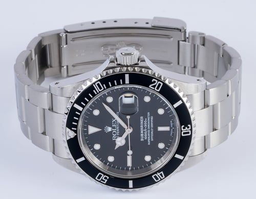 Front View of Submariner Date
