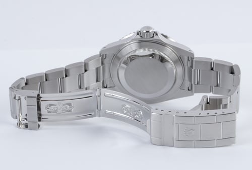 Open Clasp Shot of Submariner Date