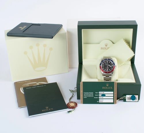 Box / Paper shot of GMT-Master II