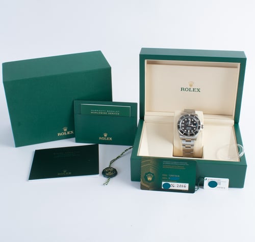 Box / Paper shot of Submariner Date 41