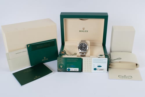 Box / Paper shot of Explorer 39MM 'Full Lume'