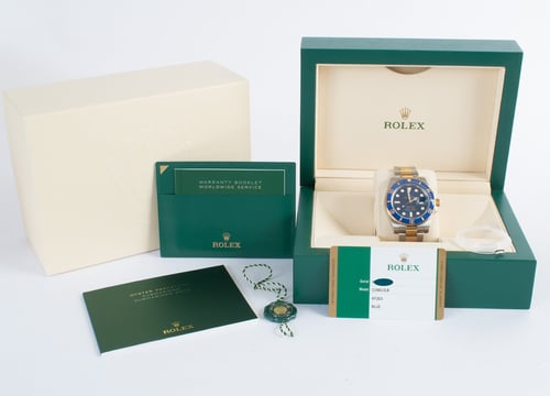 Box / Paper shot of Submariner Date