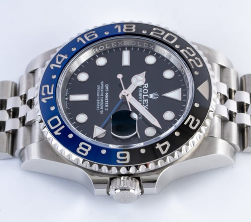 Crown Side Shot of GMT-Master II 'Batgirl'