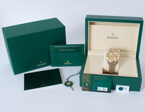 Box / Paper shot of Datejust 41