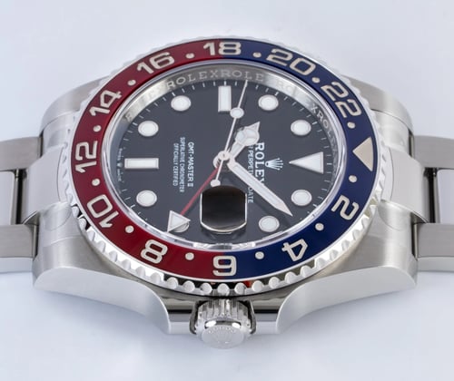 Crown Side Shot of GMT-Master II 'Pepsi'