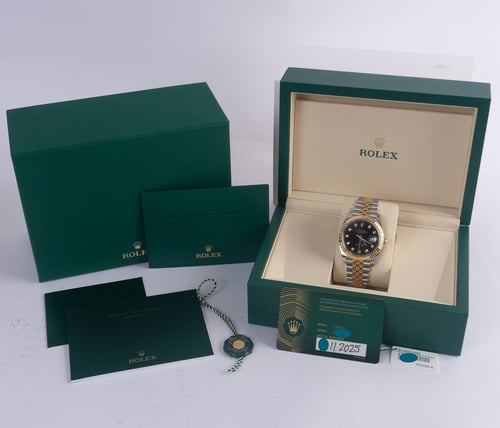 Box / Paper shot of Datejust 41