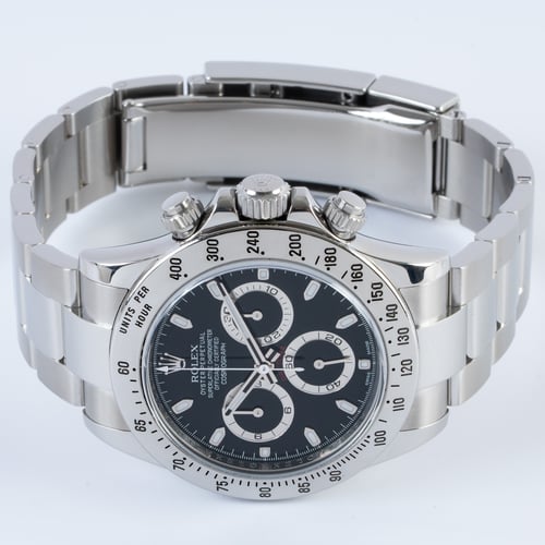 Front View of Daytona Cosmograph