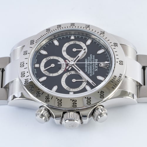 Crown Side Shot of Daytona Cosmograph