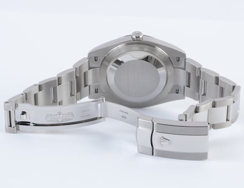 Open Clasp Shot of Datejust 41