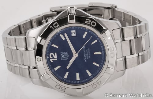 Front View of Aquaracer