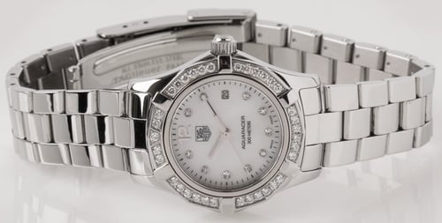 Front View of Ladies Aquaracer