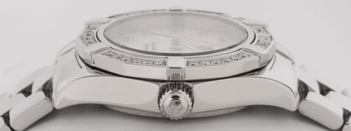 Crown Side Shot of Ladies Aquaracer