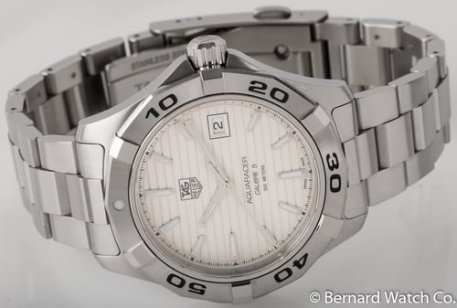 Front View of Aquaracer Calibre 5